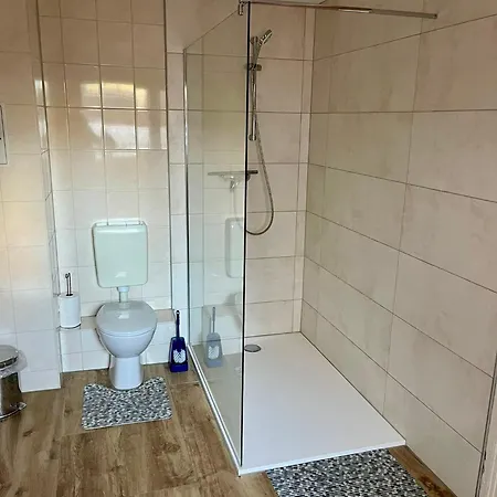 Gemuetliches Doppelzimmer Mit Boxspringbett & Grossem Bad *